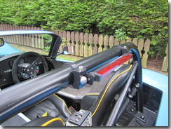 High level brake light fitted to roll bar - Click for larger image