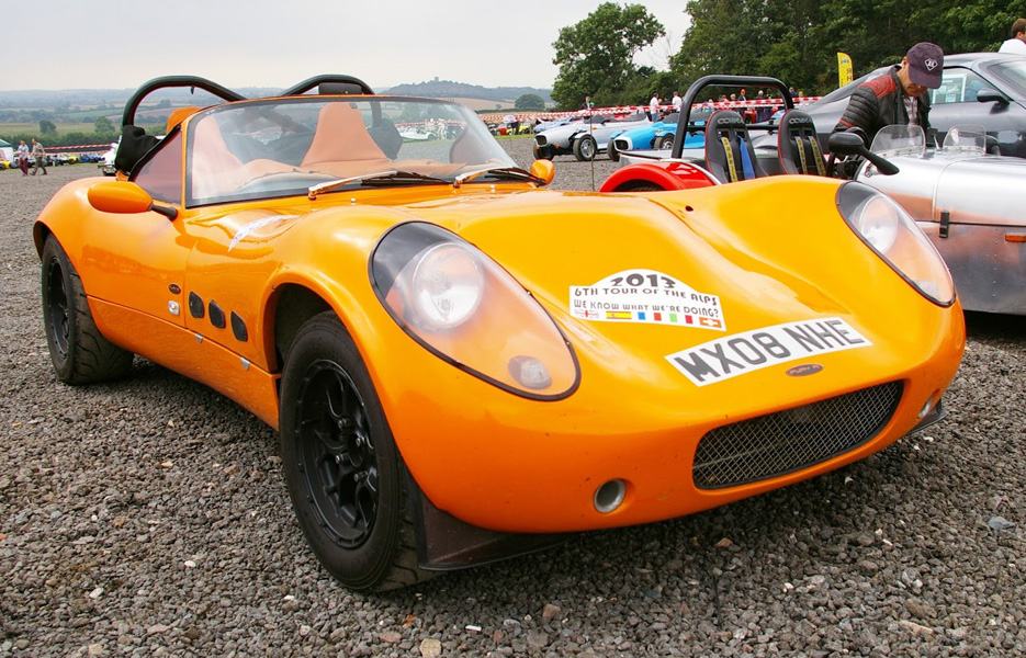 Spyder body with Full screen and Le Mans bonnet